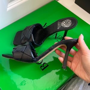 Black Vince Camuto heels Size 8